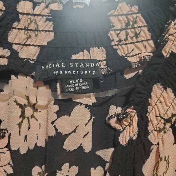 Social Standing by Sanctuary Floral Blouse Size XL - Picture 6 of 9